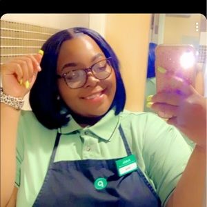 Meet your Posher, Eva